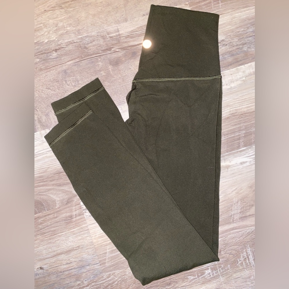 Lululemon Athletica Align High-Rise Pant 25” Color Olive - Size 2